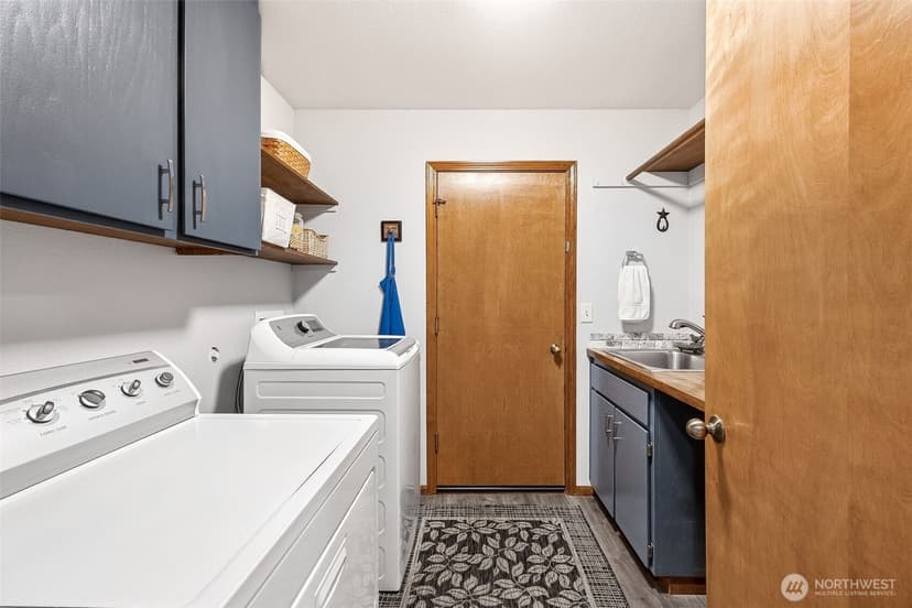 Property photo for 1703 25th Street Pl SW, Puyallup photo 18