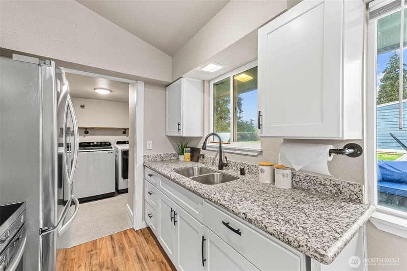 Property photo for 12004 Lake City Boulevard SW, Lakewood photo 14