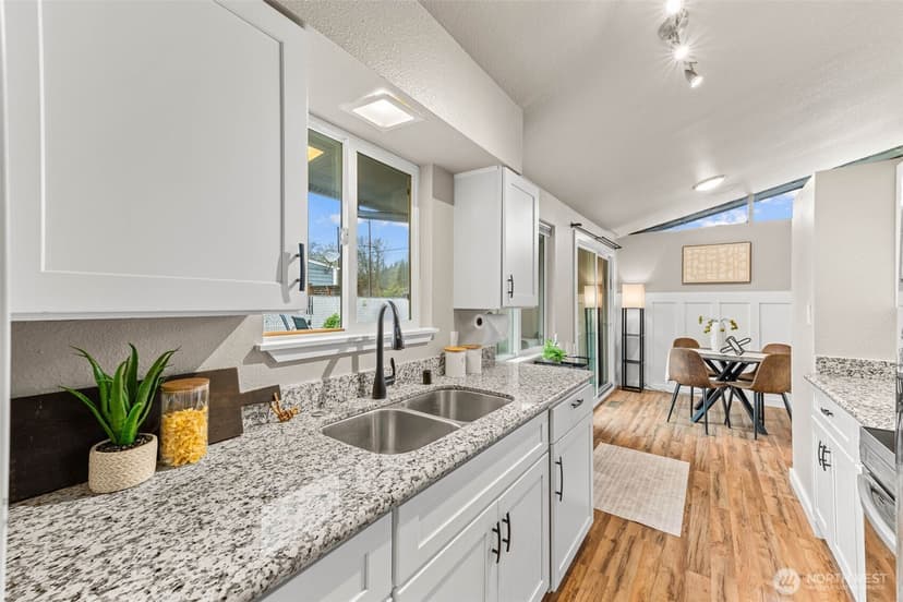 Property photo for 12004 Lake City Boulevard SW, Lakewood photo 15