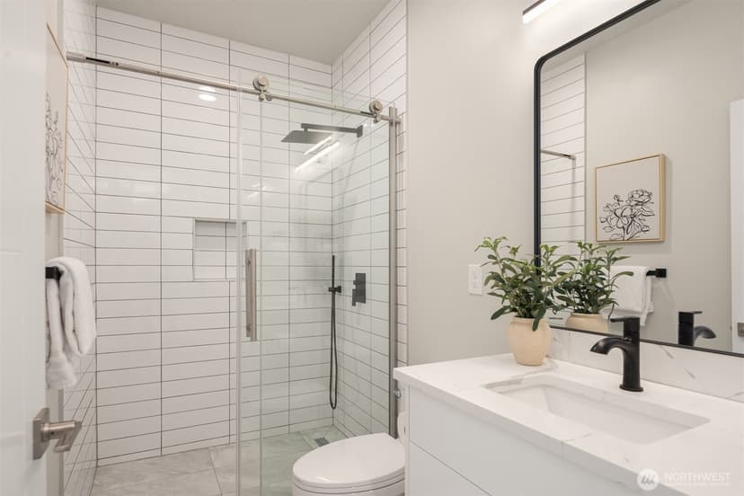 Property photo for 9846 62nd Avenue S #1, Seattle photo 17