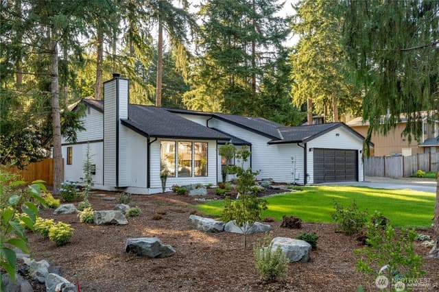 Property photo for 13820 72nd Avenue E, Puyallup photo 2