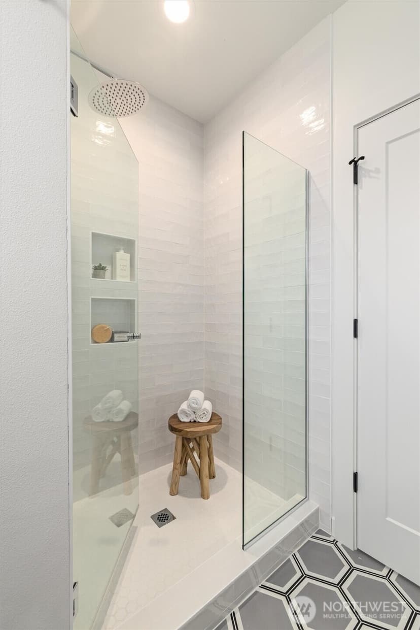 Property photo for 945 NW 61st Street, Seattle photo 15