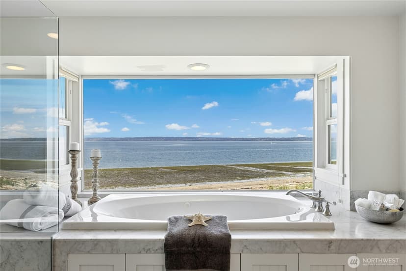 Property photo for 15628 Point Monroe Drive NE, Bainbridge Island photo 17