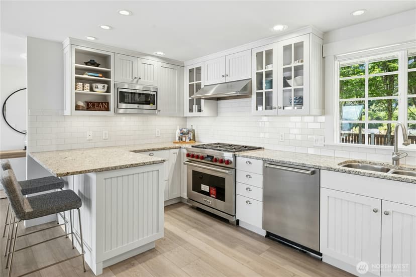 Property photo for 15628 Point Monroe Drive NE, Bainbridge Island photo 9