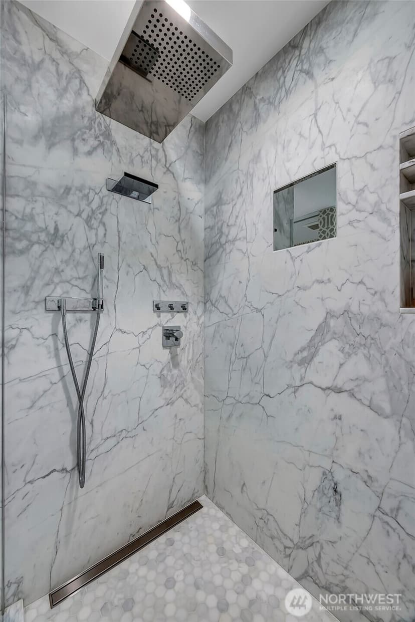 Property photo for 715 2nd Avenue #1702, Seattle photo 33