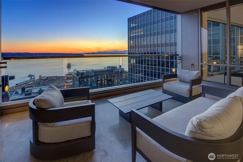Property photo for 715 2nd Avenue #1702, Seattle
