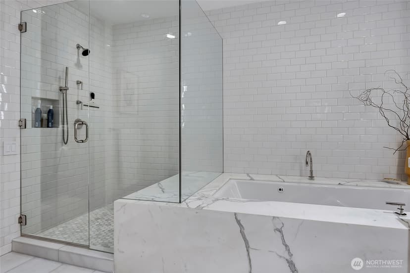 Property photo for 715 2nd Avenue #1702, Seattle photo 25