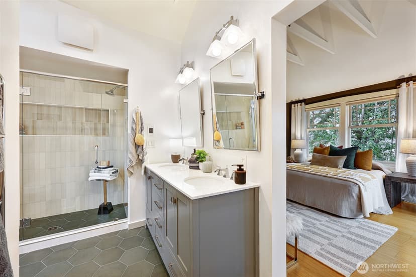Property photo for 1910 N 38th Street, Seattle photo 13