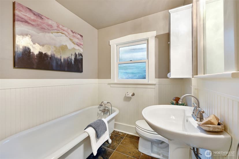 Property photo for 1910 N 38th Street, Seattle photo 9