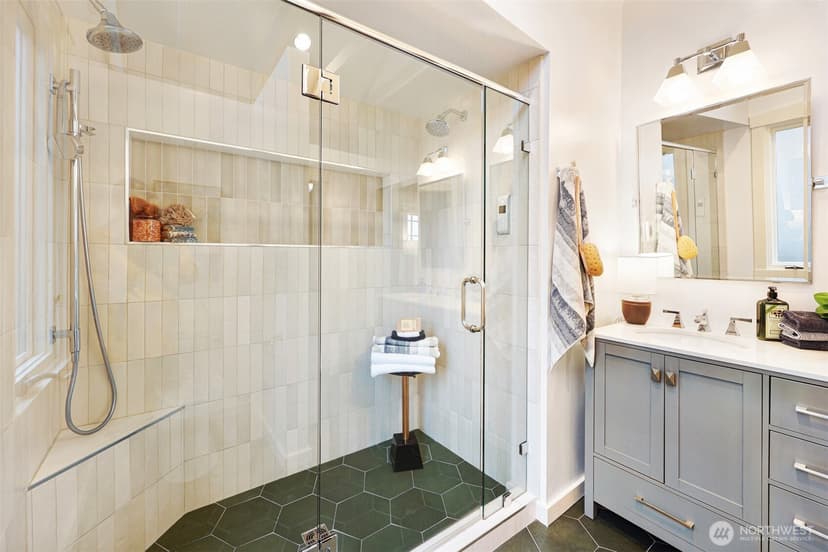 Property photo for 1910 N 38th Street, Seattle photo 14