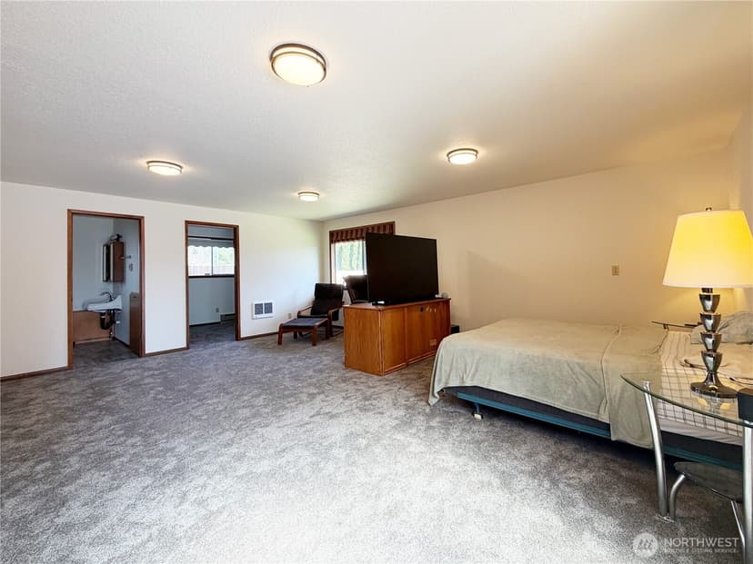 Property photo for 8825 Corbin Drive, Everett photo 12