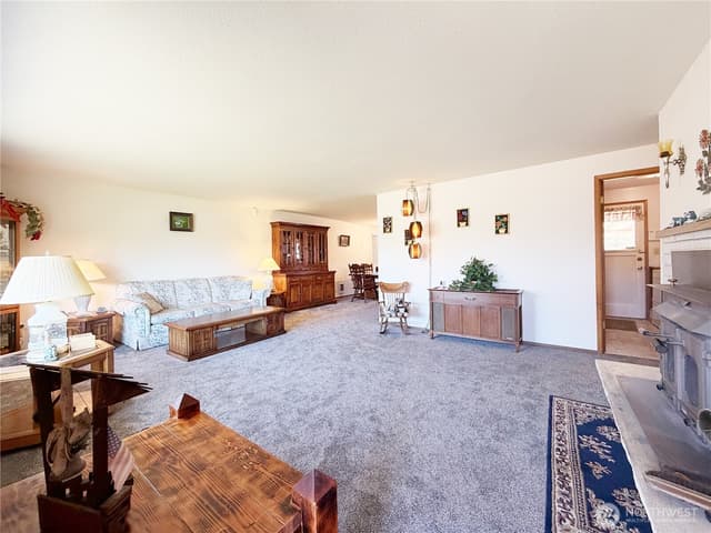 Property photo for 8825 Corbin Drive, Everett photo 4