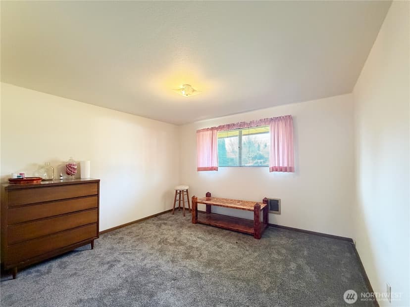 Property photo for 8825 Corbin Drive, Everett photo 19