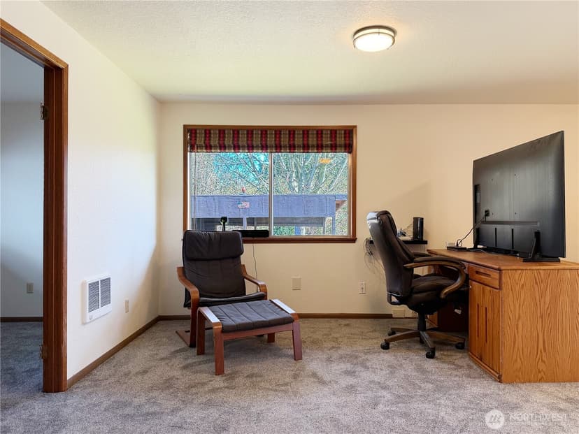Property photo for 8825 Corbin Drive, Everett photo 15