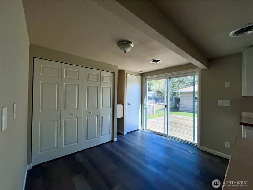 Property photo for 2735 Locust Avenue W, University Place photo 9