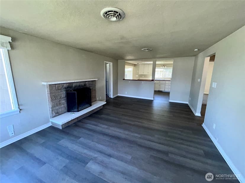 Property photo for 2735 Locust Avenue W, University Place photo 5