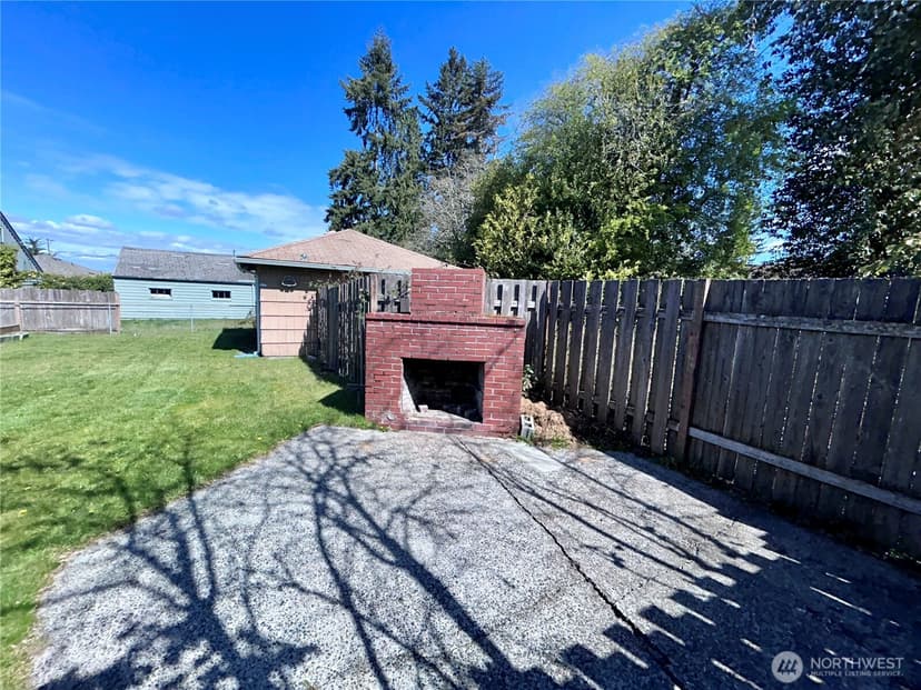 Property photo for 2735 Locust Avenue W, University Place photo 18