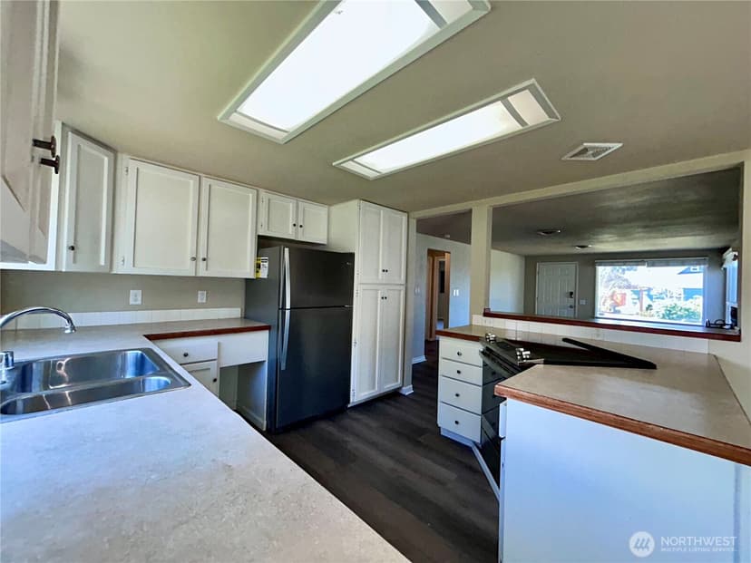 Property photo for 2735 Locust Avenue W, University Place photo 7