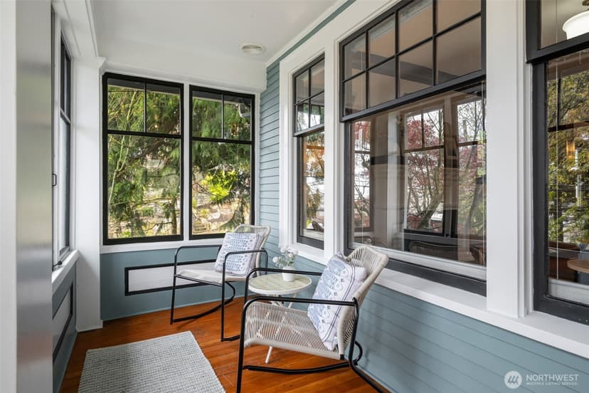 Property photo for 3258 14th Avenue W, Seattle photo 4