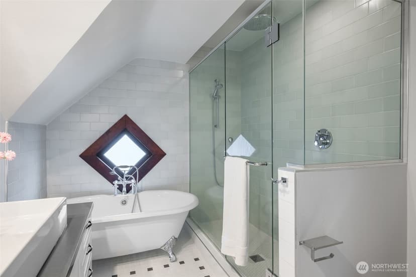 Property photo for 3258 14th Avenue W, Seattle photo 21