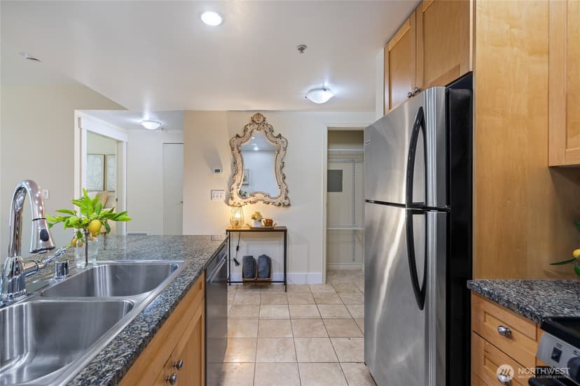 Property photo for 1420 Terry Avenue #607, Seattle photo 15