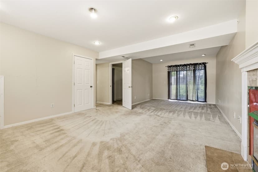 Property photo for 12522 SE 217th Place, Kent photo 26