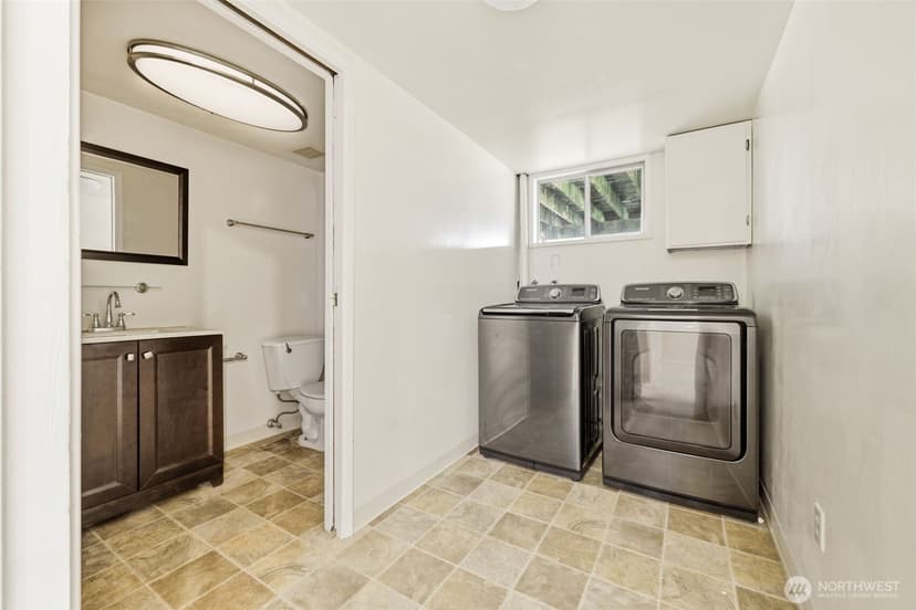 Property photo for 12522 SE 217th Place, Kent photo 23