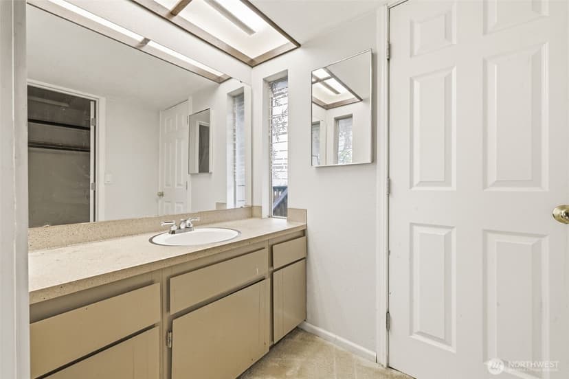 Property photo for 12522 SE 217th Place, Kent photo 15