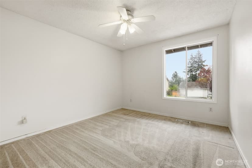 Property photo for 12522 SE 217th Place, Kent photo 22