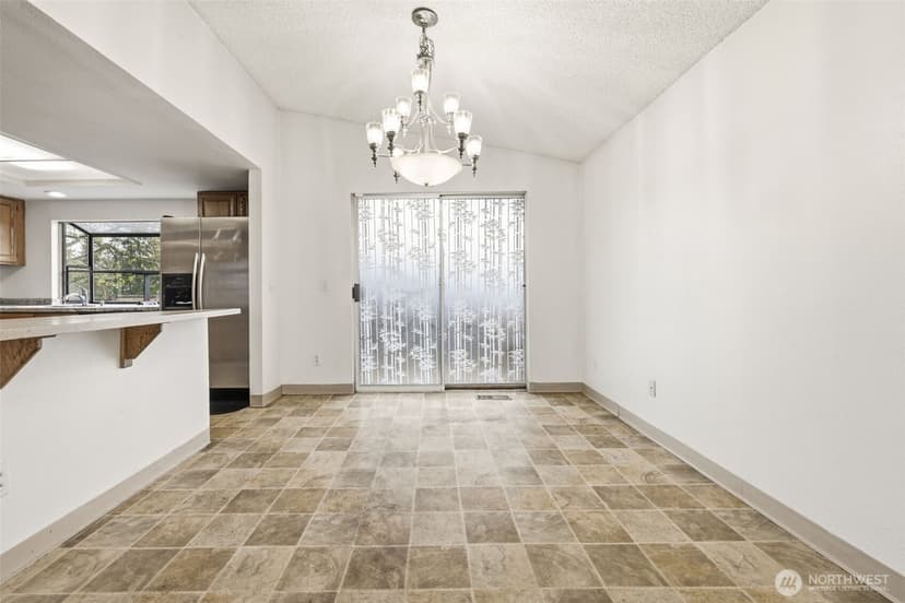 Property photo for 12522 SE 217th Place, Kent photo 6