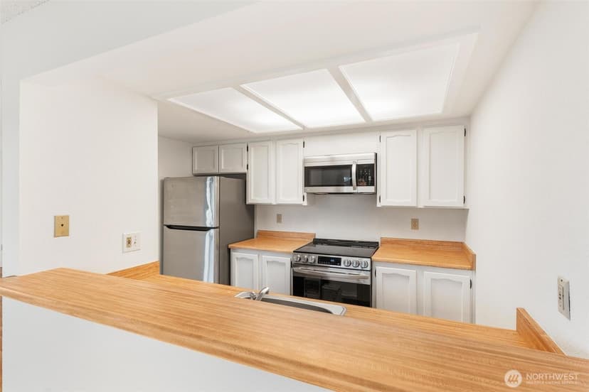 Property photo for 820 E Cady Rd #E204, Everett photo 8