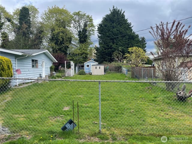 Property photo for 11054 SE 192nd Street, Renton photo 2