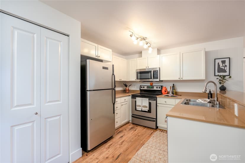 Property photo for 566 Prospect Street #108, Seattle photo 7