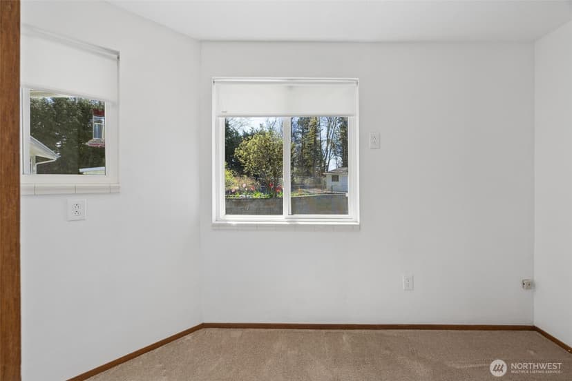 Property photo for 12502 Bingham Avenue E, Tacoma photo 18