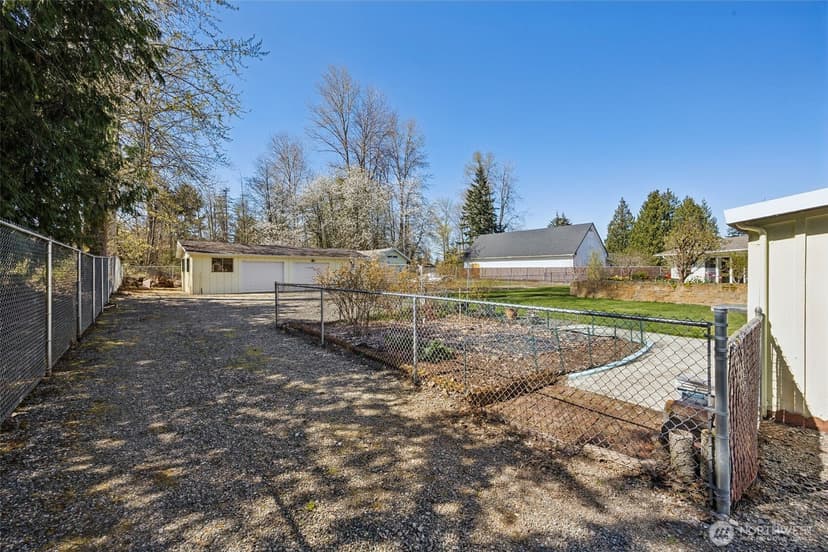 Property photo for 12502 Bingham Avenue E, Tacoma photo 29