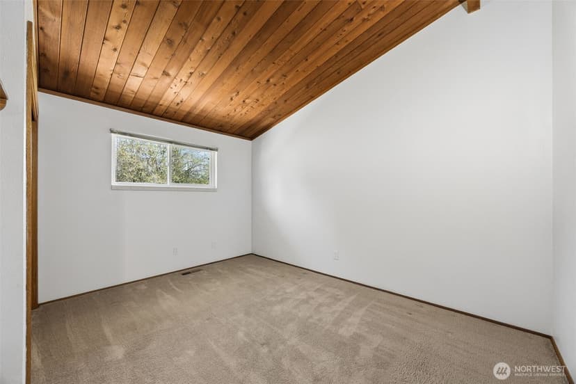 Property photo for 12502 Bingham Avenue E, Tacoma photo 14