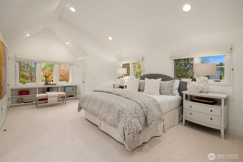 Property photo for 8021 SE 57th Street, Mercer Island photo 20