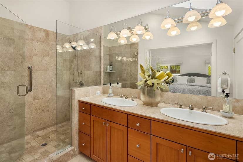 Property photo for 8021 SE 57th Street, Mercer Island photo 23