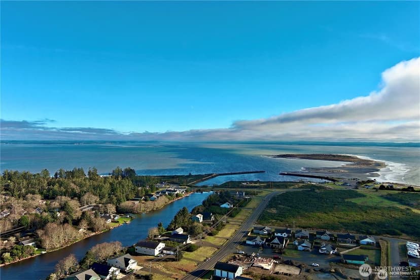 Property photo for 987 Alida Court SE, Ocean Shores photo 38