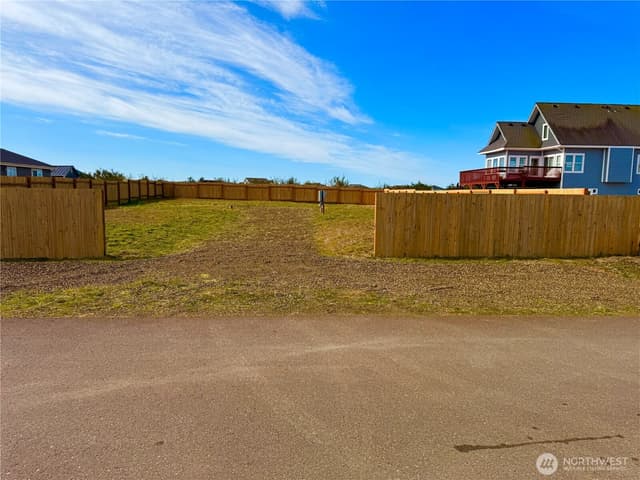 Property photo for 1375 Sand Pebble Avenue SW, Ocean Shores photo 2