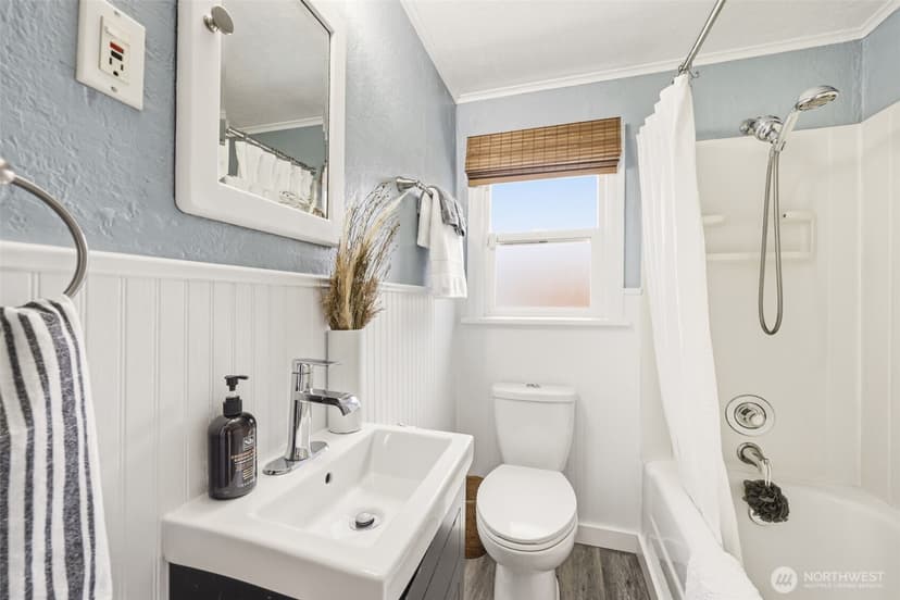Property photo for 317 SW 124th Street, Seattle photo 13