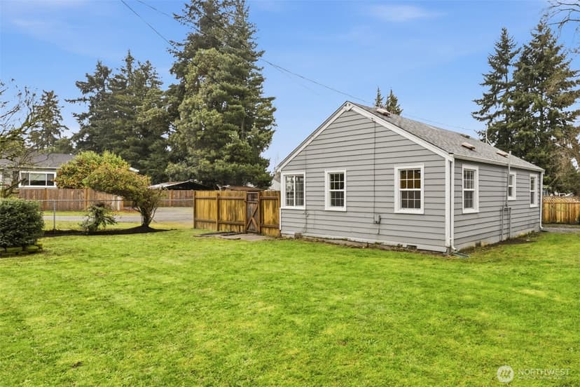 Property photo for 317 SW 124th Street, Seattle photo 18