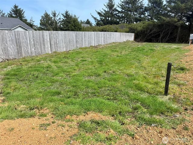Property photo for 538 Ocean Shores Boulevard NW, Ocean Shores photo 2