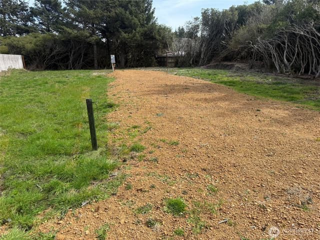 Property photo for 538 Ocean Shores Boulevard NW, Ocean Shores photo 3