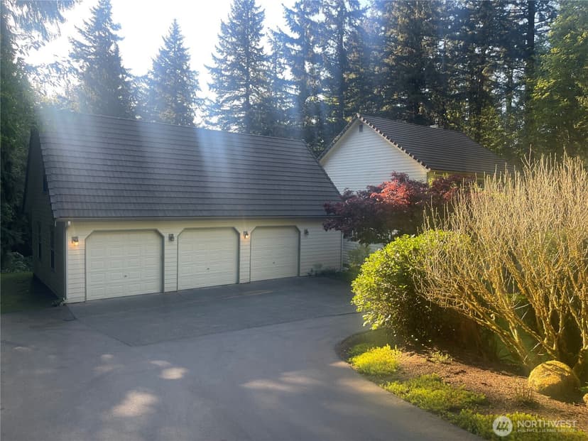 Property photo for 8456 Landing Lane SE, Port Orchard photo 3