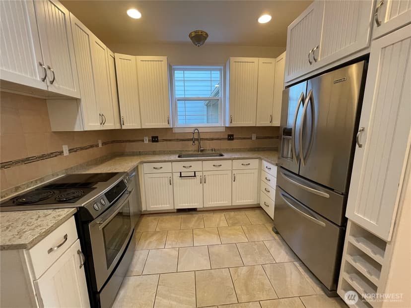 Property photo for 8456 Landing Lane SE, Port Orchard photo 12
