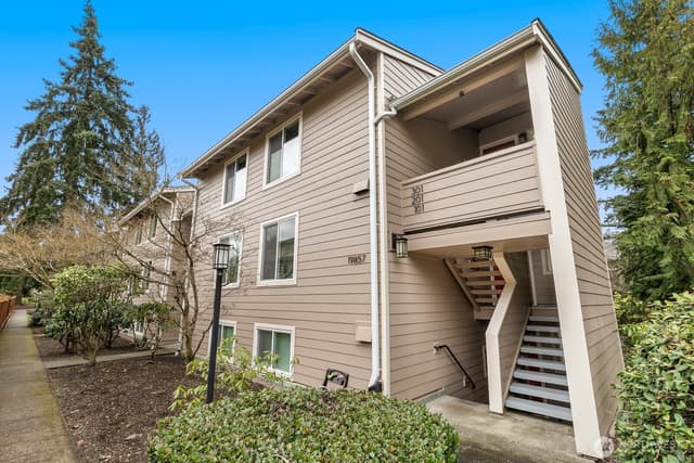 Property photo for 19857 25th Avenue NE #105, Shoreline