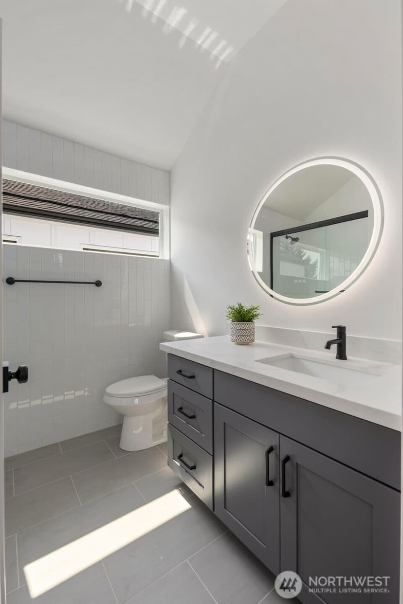 Property photo for 806 S Rose Street, Seattle photo 12