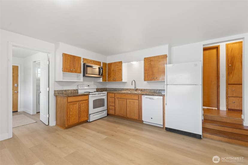 Property photo for 3118 Deer Island Drive E, Lake Tapps photo 7
