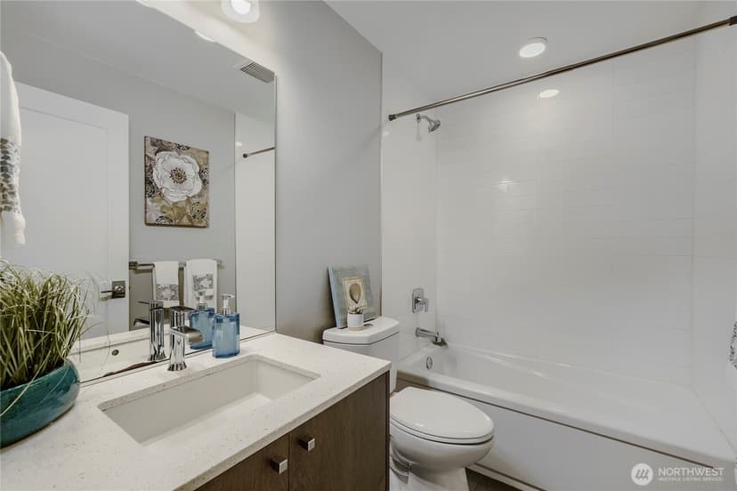 Property photo for 3070 SW Avalon Way #G, Seattle photo 21